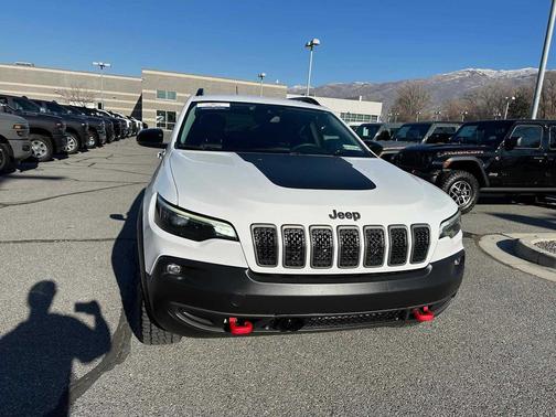 2022 Jeep Cherokee Trailhawk