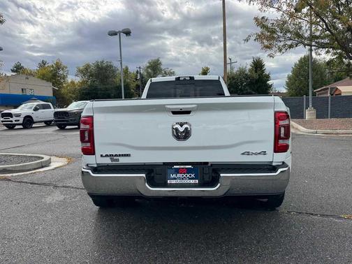 2024 RAM 3500 Laramie Crew Cab 4x4 8' Box