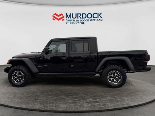 Black Clearcoat 2026 Jeep Gladiator Rubicon