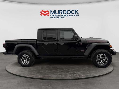 Black Clearcoat 2026 Jeep Gladiator Rubicon