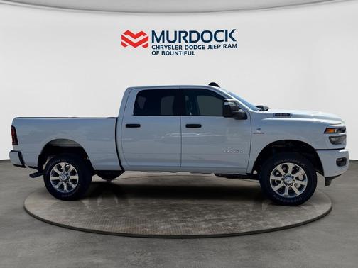 Bright White Clearcoat 2026 RAM 2500 Big Horn Crew Cab 4x4 6'4' Box