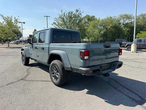 2025 Jeep Gladiator Sport S