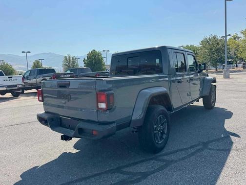 2025 Jeep Gladiator Sport S