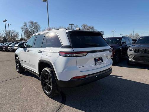 2026 Jeep Grand Cherokee Altitude