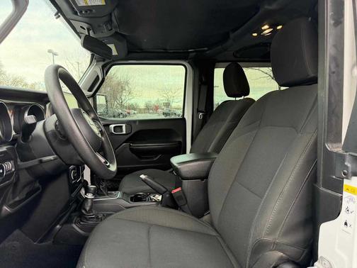 2019 Jeep Wrangler Sport