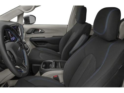 Bright White Clearcoat 2021 Chrysler Pacifica Touring L