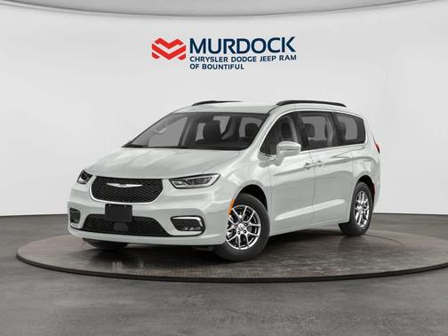 Bright White Clearcoat 2021 Chrysler Pacifica Touring L