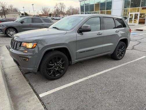2021 Jeep Grand Cherokee Laredo