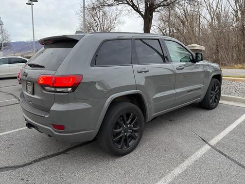 2021 Jeep Grand Cherokee Laredo