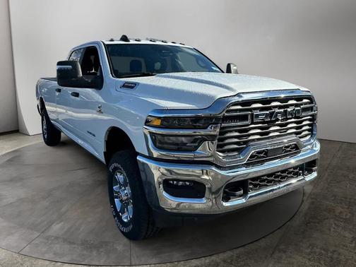 2025 RAM 3500 Big Horn Crew Cab 4x4 8' Box