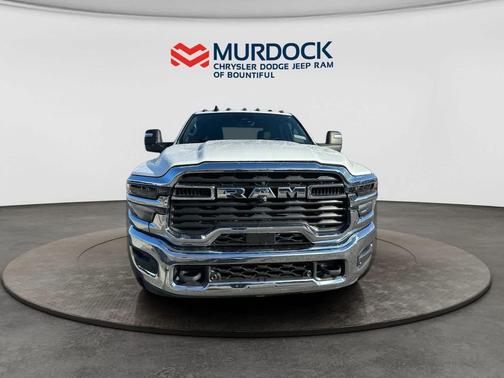 2025 RAM 3500 Big Horn Crew Cab 4x4 8' Box