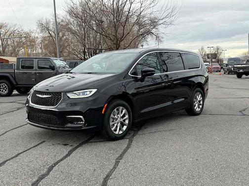 2026 Chrysler Pacifica L