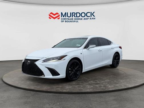 ULTRA WHITE 2023 Lexus ES 250 Base