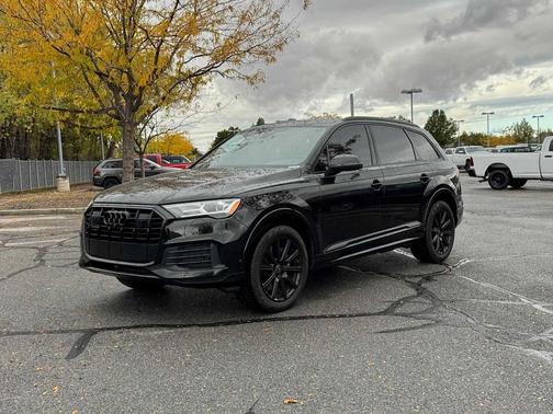 2023 Audi Q7 45 Premium Plus