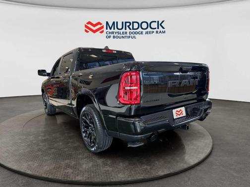 Diamond Black Crystal Pearlcoat 2026 RAM 1500 Limited