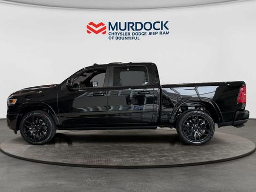 Diamond Black Crystal Pearlcoat 2026 RAM 1500 Limited