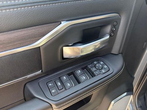Ceramic Gray Clearcoat 2026 RAM 3500 Laramie Crew Cab 4x4 8' Box