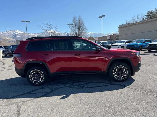 2026 Jeep Cherokee Laredo 4x4