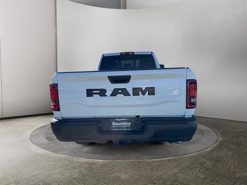 2026 RAM 2500 Tradesman Crew Cab 4x2 8' Box