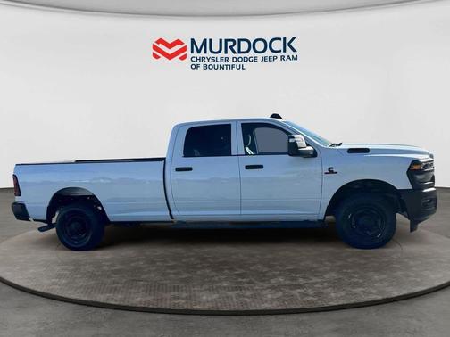Bright White Clearcoat 2026 RAM 2500 Tradesman Crew Cab 4x2 8' Box