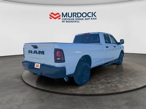 Bright White Clearcoat 2026 RAM 2500 Tradesman Crew Cab 4x2 8' Box