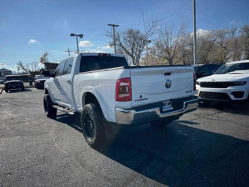 2020 RAM 2500 Laramie Crew Cab 4X4 6'4' Box