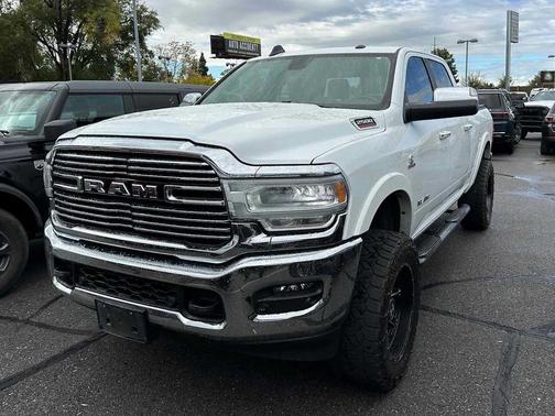 2020 RAM 2500 Laramie Crew Cab 4X4 6'4' Box