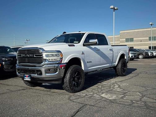 2020 RAM 2500 Laramie Crew Cab 4X4 6'4' Box