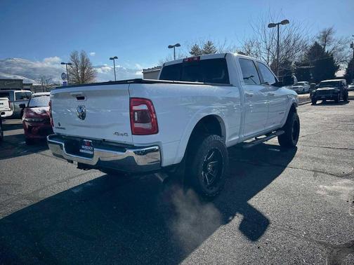 2020 RAM 2500 Laramie Crew Cab 4X4 6'4' Box