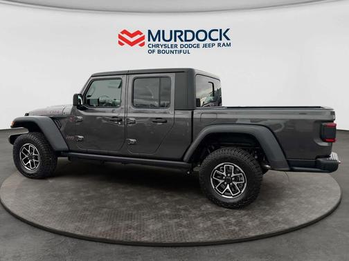 Granite Crystal Metallic Clearcoat 2026 Jeep Gladiator Rubicon