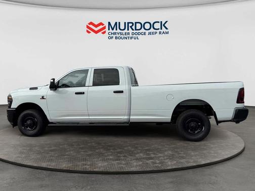 2026 RAM 2500 Tradesman Crew Cab 4x2 8' Box
