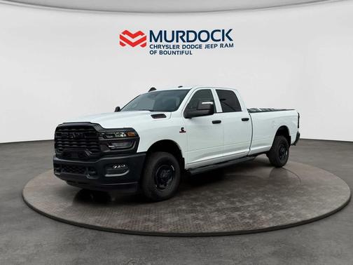 2026 RAM 2500 Tradesman Crew Cab 4x2 8' Box