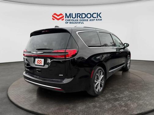 2026 Chrysler Pacifica L