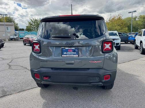 2021 Jeep Renegade Trailhawk