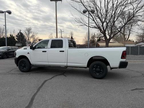 2026 RAM 3500 Tradesman Crew Cab 4x4 8' Box
