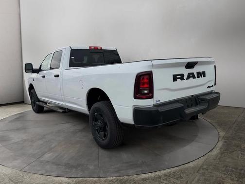 2026 RAM 3500 Tradesman Crew Cab 4x4 8' Box