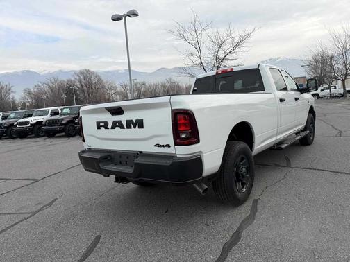 2026 RAM 3500 Tradesman Crew Cab 4x4 8' Box