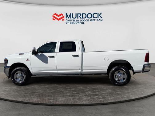 Bright White Clearcoat 2026 RAM 3500 Tradesman Crew Cab 4x4 8' Box