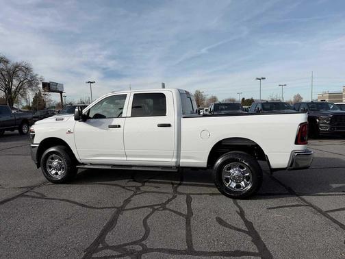 2026 RAM 2500 Tradesman Crew Cab 4x4 6'4' Box