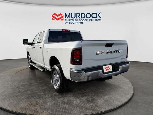2026 RAM 2500 Tradesman Crew Cab 4x4 6'4' Box