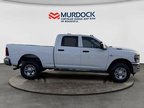 2026 RAM 2500 Tradesman Crew Cab 4x4 6'4' Box