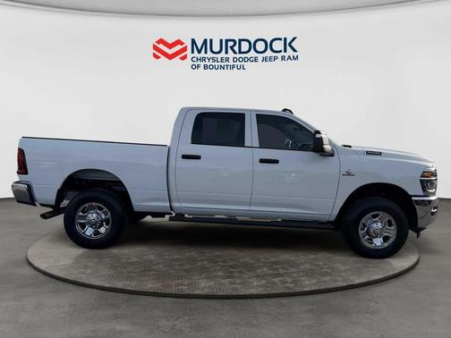 2026 RAM 2500 Tradesman Crew Cab 4x4 6'4' Box