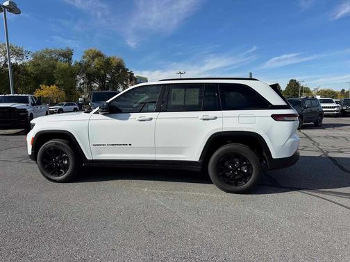 2024 Jeep Grand Cherokee Altitude
