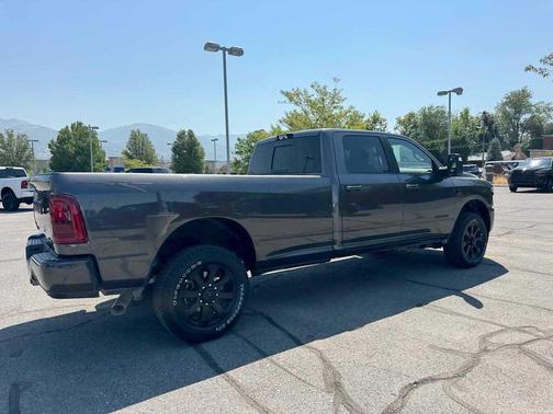 2025 RAM 3500 Laramie Crew Cab 4x4 8' Box