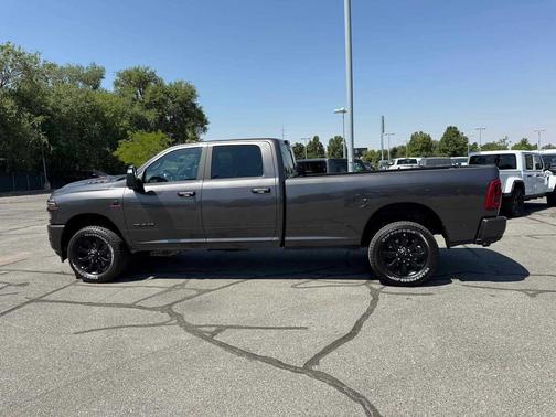 2025 RAM 3500 Laramie Crew Cab 4x4 8' Box