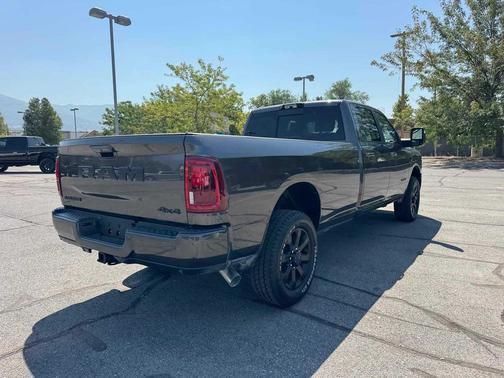 2025 RAM 3500 Laramie Crew Cab 4x4 8' Box