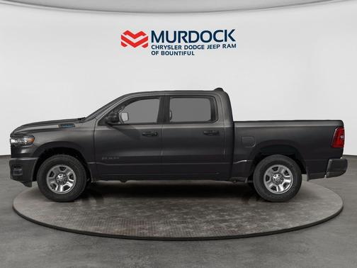 Diamond Black Crystal Pearlcoat 2026 RAM 1500 Express