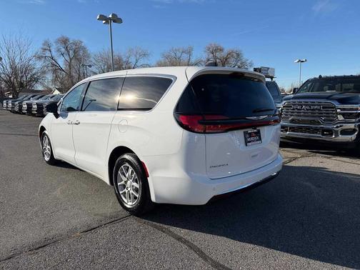 2026 Chrysler Pacifica L