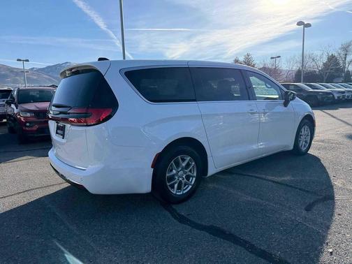 2026 Chrysler Pacifica L