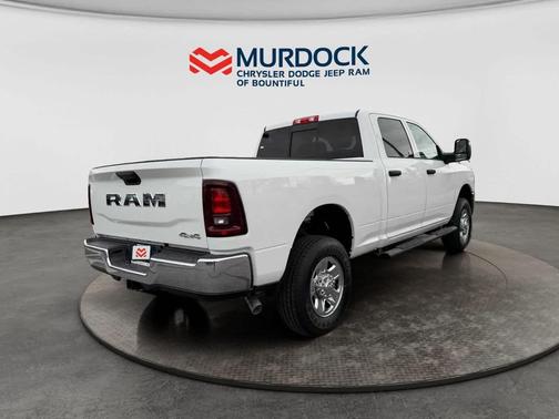 2026 RAM 2500 Tradesman Crew Cab 4x4 6'4' Box